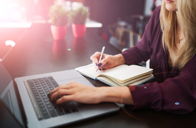 Webinar-217563641-1024×666